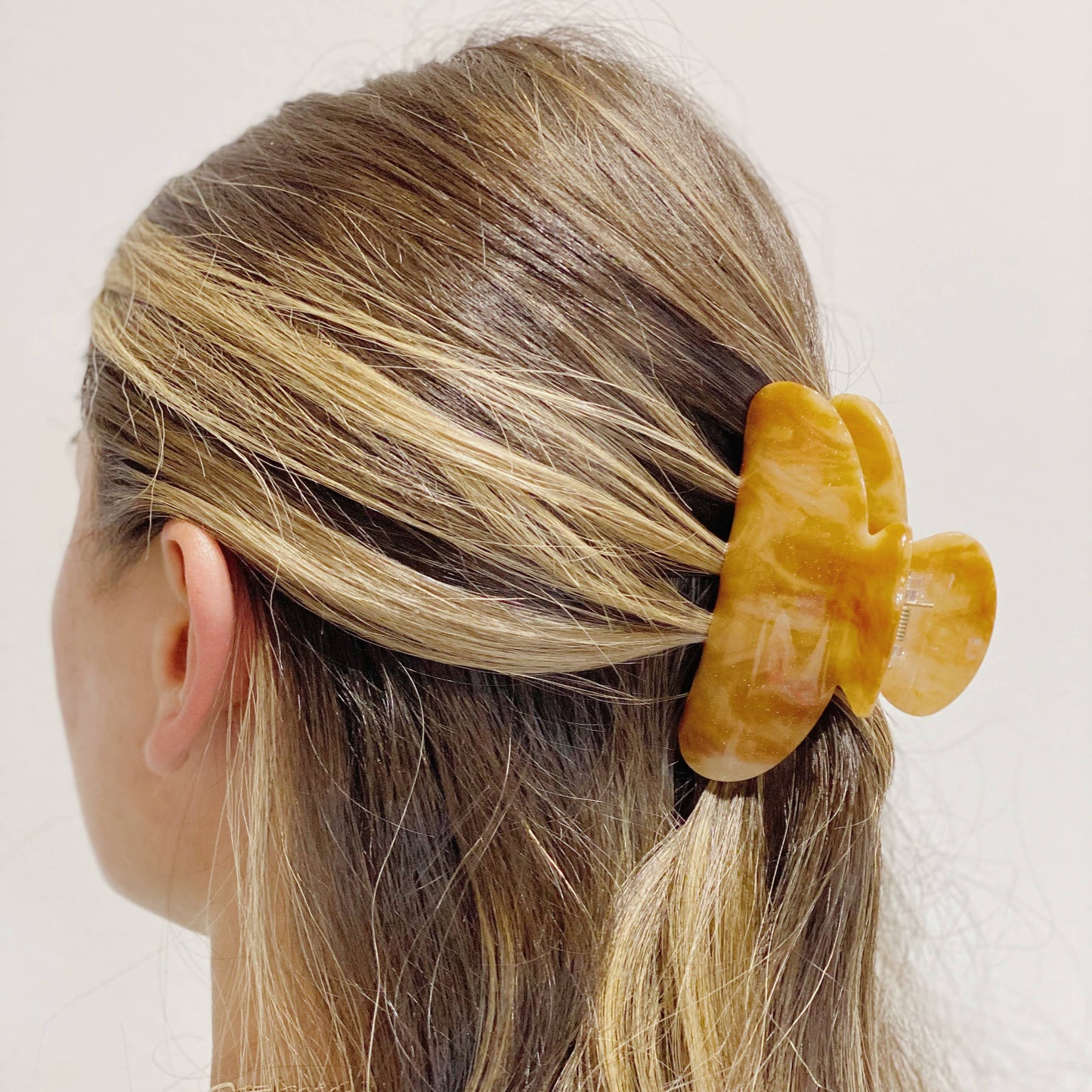 ACRYLIC HAIR CALW CLIP