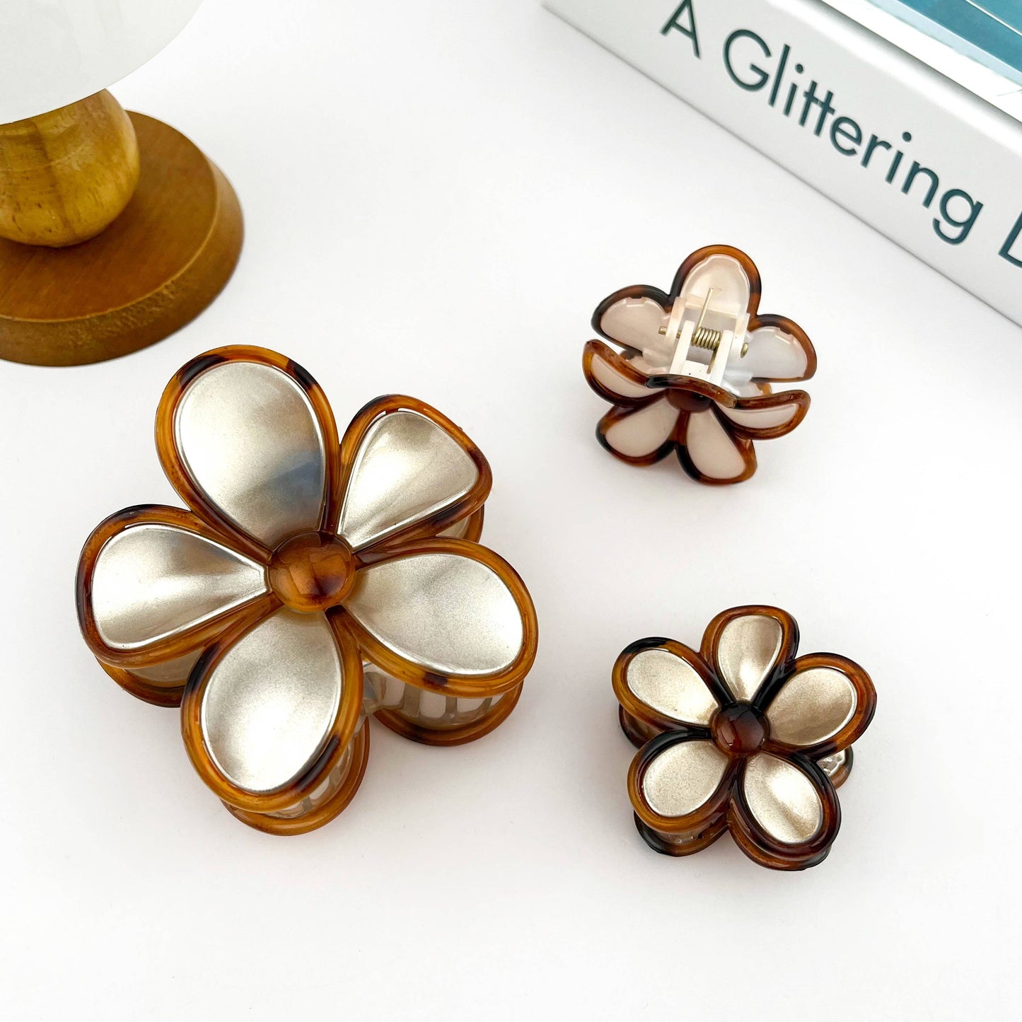 TORTOISESHELL FLOWER HAIR CLIP